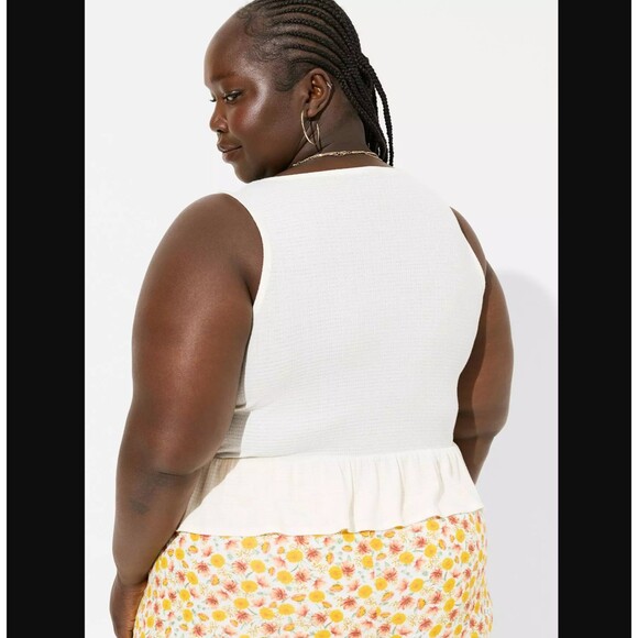 Torrid Crop Tank Top 5X 28 White Textured Knit Ruffle Hem Sleeveless Beachy NWT - Picture 5 of 7